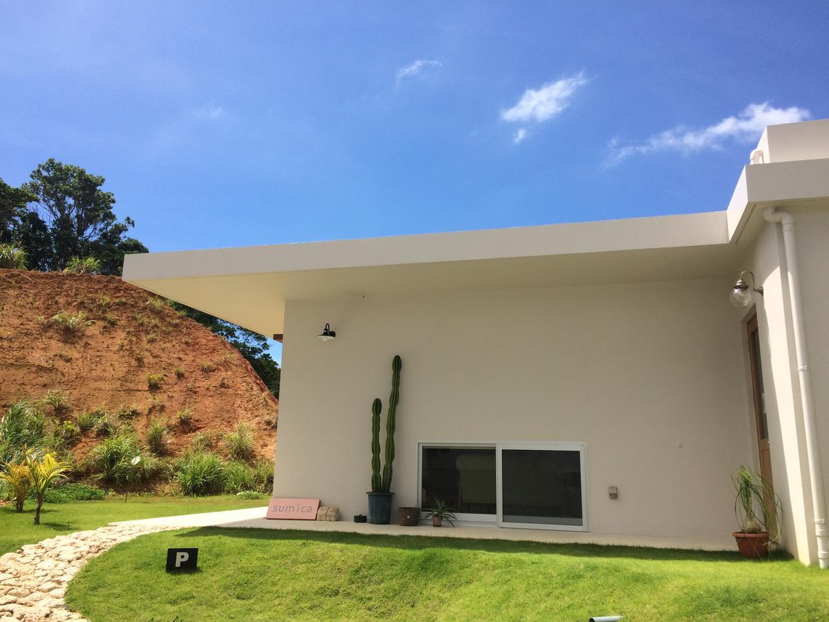 Bed and Breakfast Sumica Okinawa Esterno foto